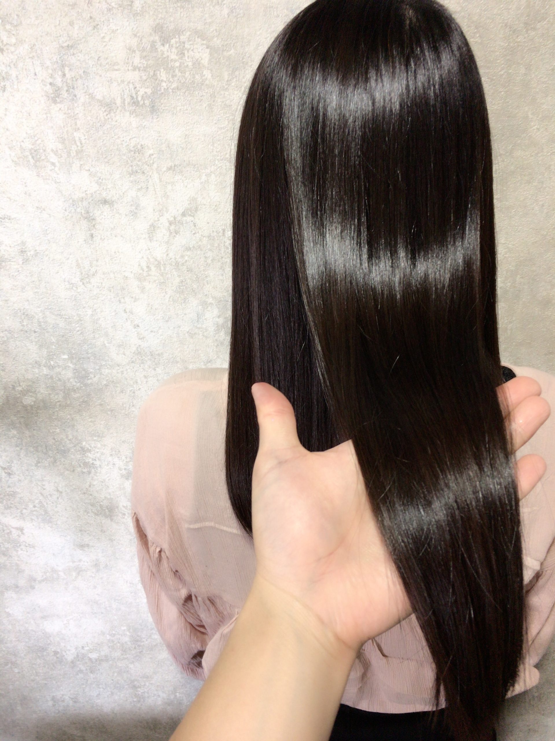 ビフォーアフター ダメージが出てからではトリートメントは遅い 大阪で縮毛矯正が人気の美容室 Charm Hair Resort