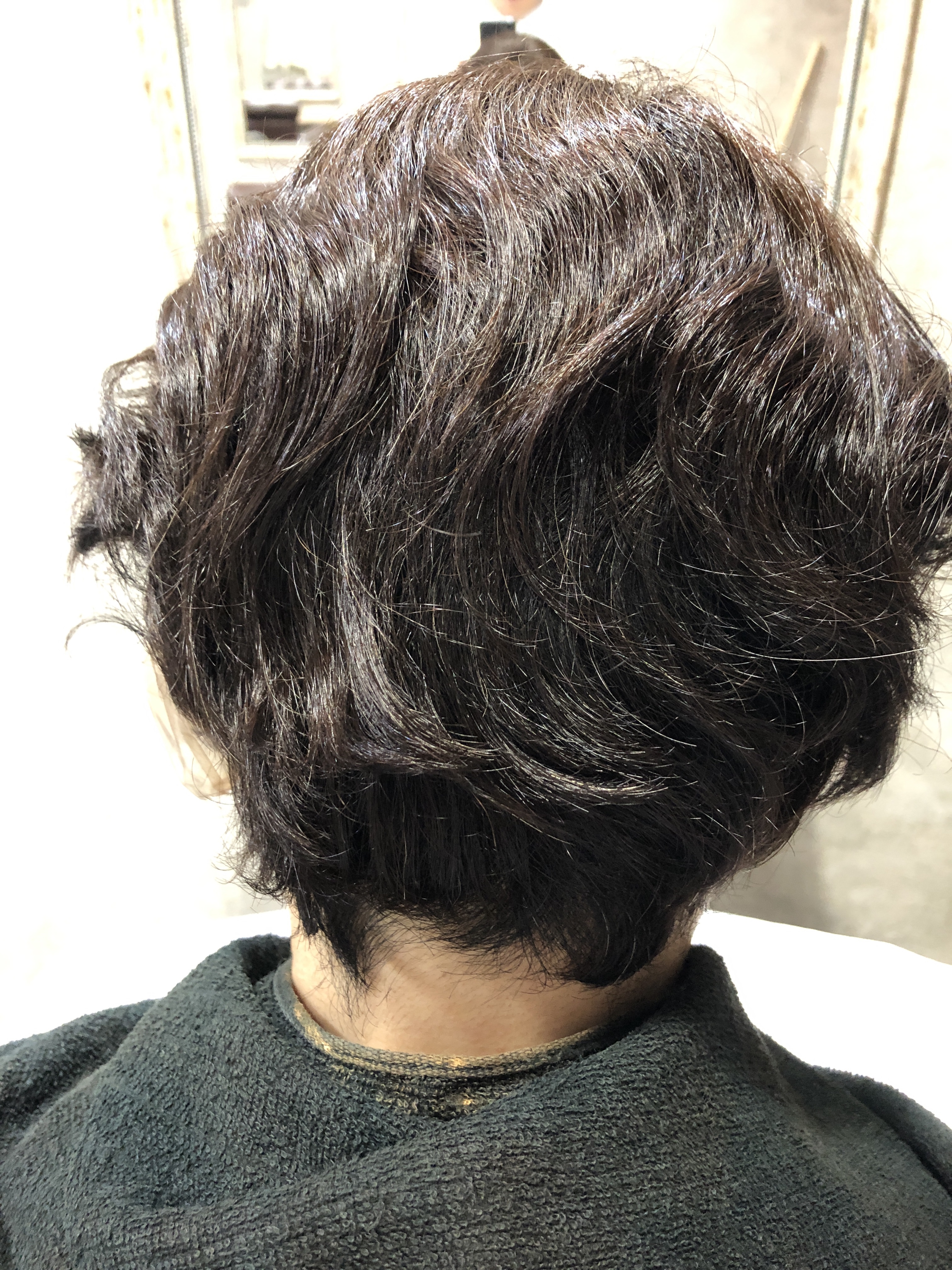 ショートヘアでも自然な仕上がりの縮毛矯正 大阪で縮毛矯正が人気の美容室 Charm Hair Resort